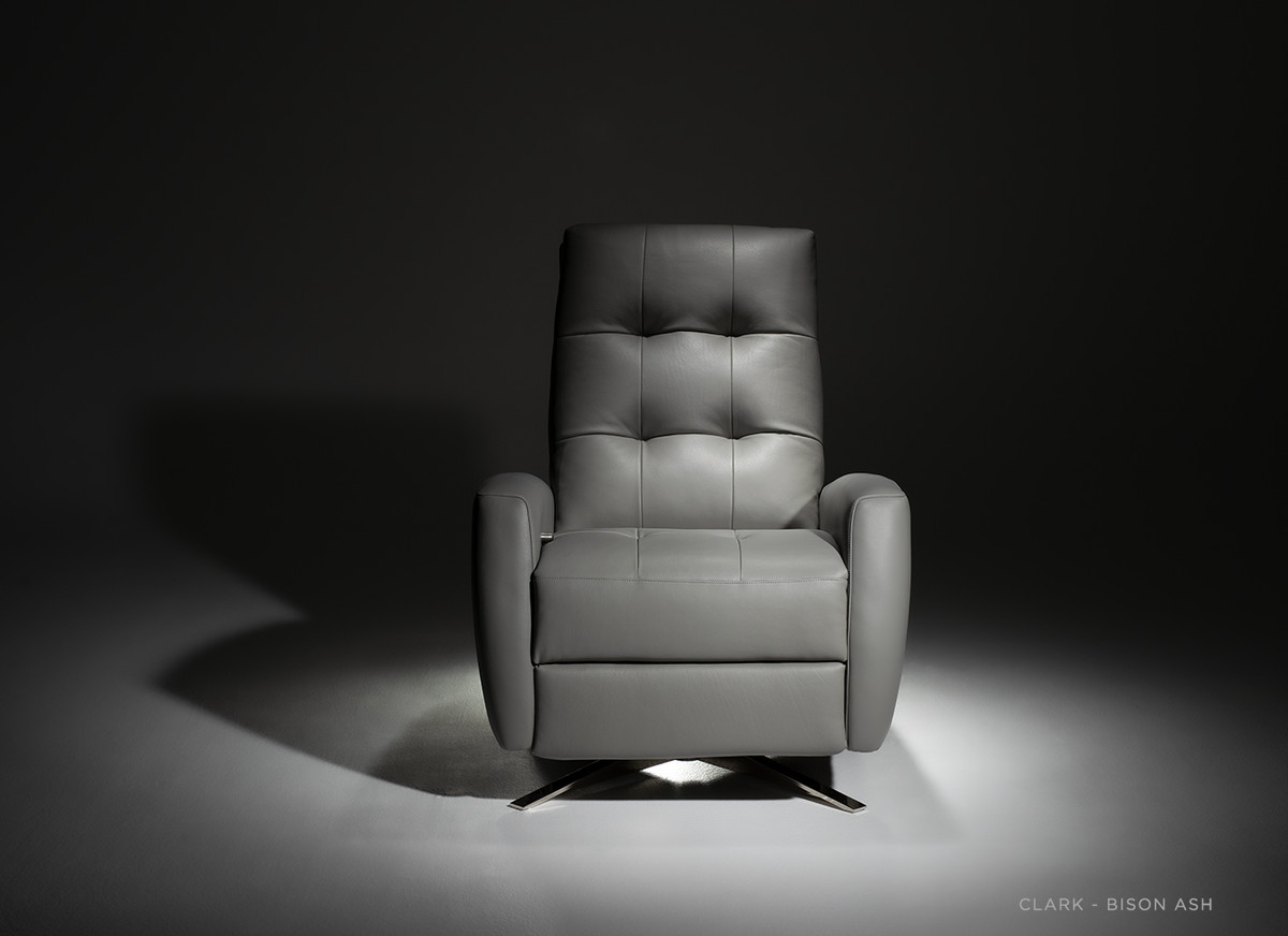 Clark - Vintage Oversized Recliner 