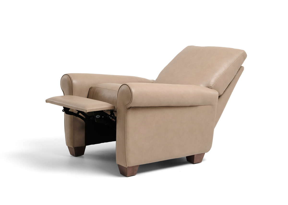 Savoy recliner front 45 open 